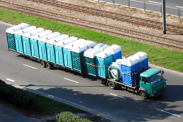 Portable Toilet Options We Offer in Bolivar, MO